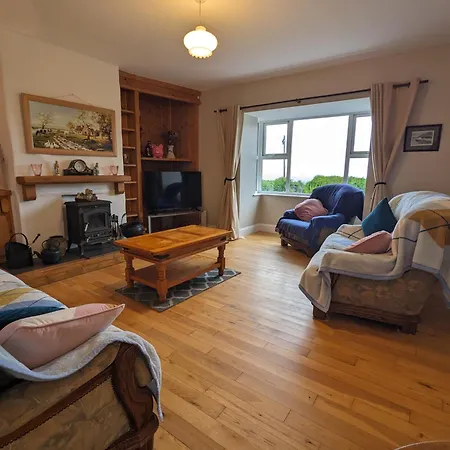 Peaceful Family Near بيت للعطل