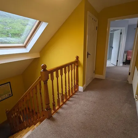 Peaceful Family Near * دينغل