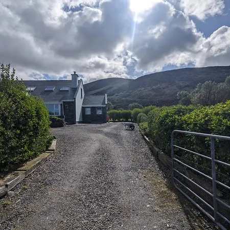 Peaceful Family Near بيت للعطل دينغل