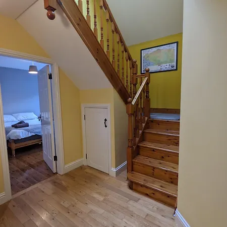 بيت للعطل Peaceful Family Near دينغل